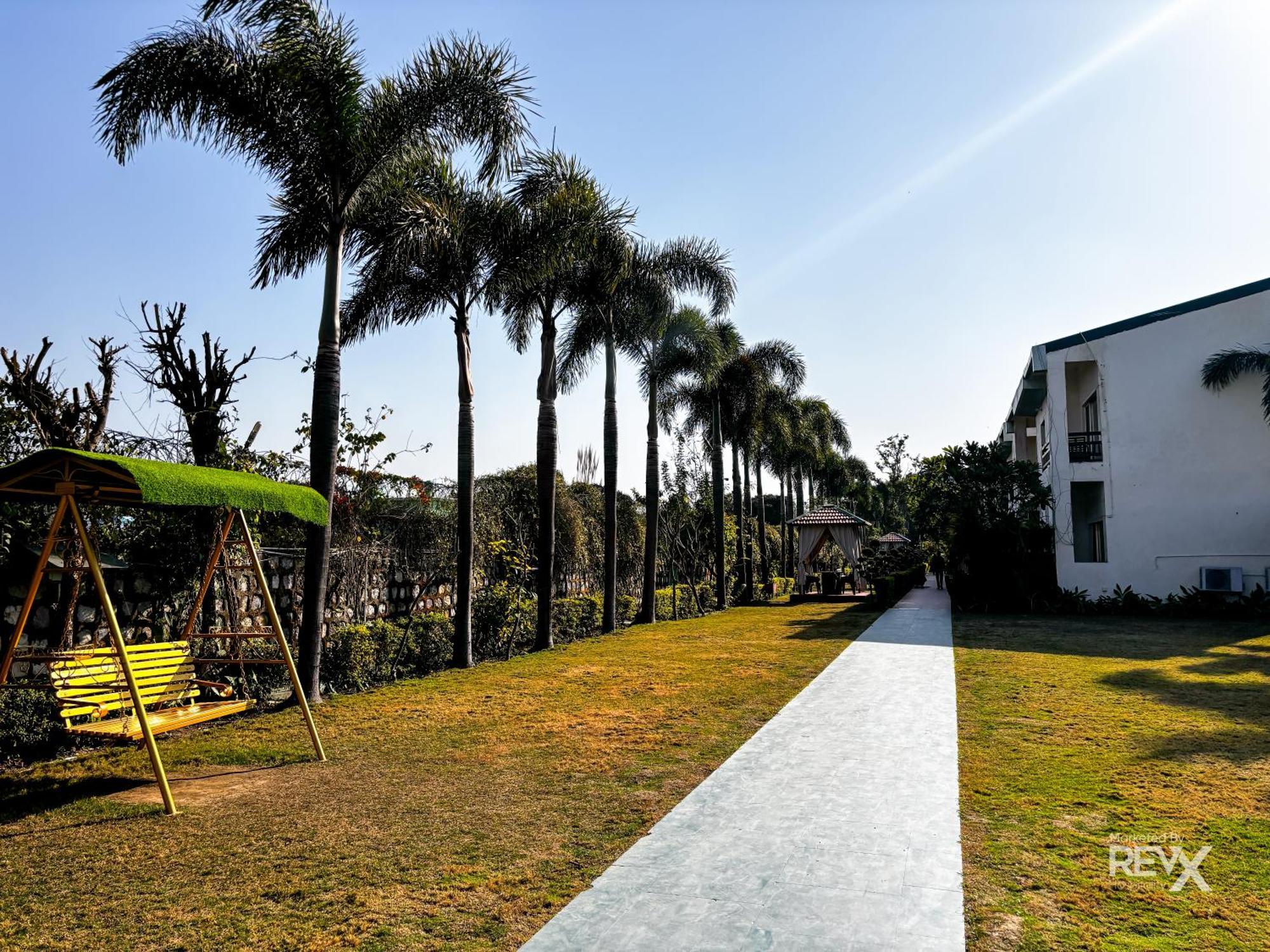 The Neeraj River Forest Resort Ayurvedic Wellness Center Rishīkesh Esterno foto