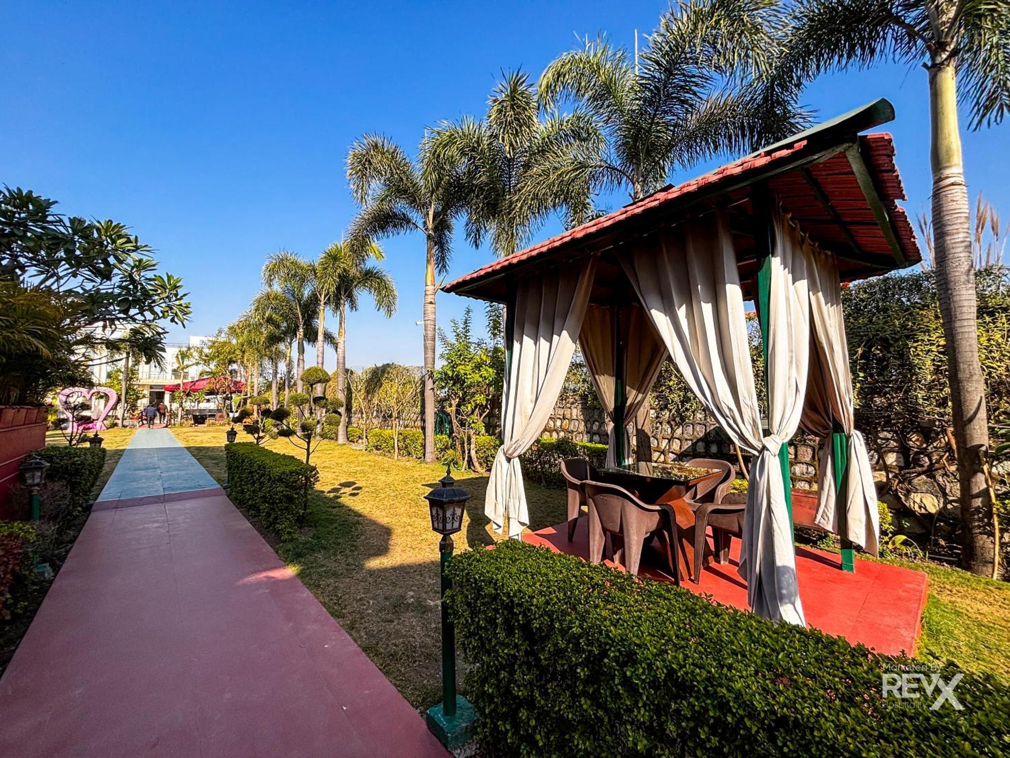 The Neeraj River Forest Resort Ayurvedic Wellness Center Rishīkesh Esterno foto